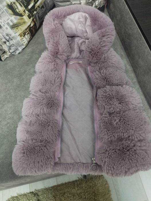 Продам детскую желетку состояние новой