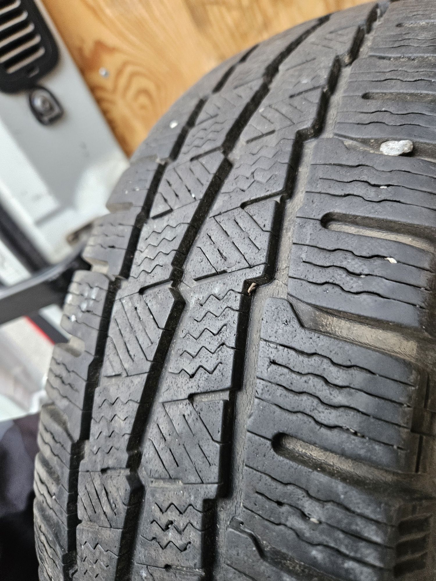 Opony Zimowe Michelin Agilis 215.70.15C