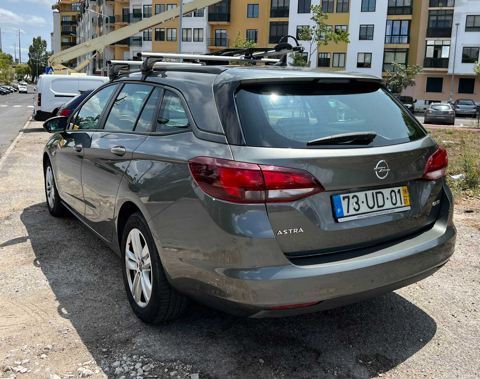 Opel Astra Sports Tourer 2018 apenas 100mil km