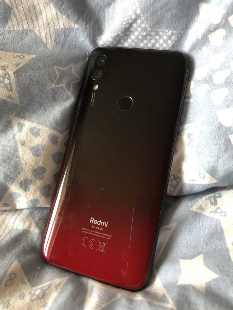 продается телефон Xiaomi Redmi 7/16