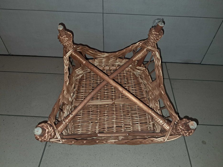 Krzesełko Fotel dziecięcy wiklinowy - stan idealny