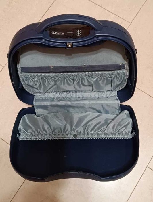 Funcional Necessaire GLADIATOR azul escuro, para viagem