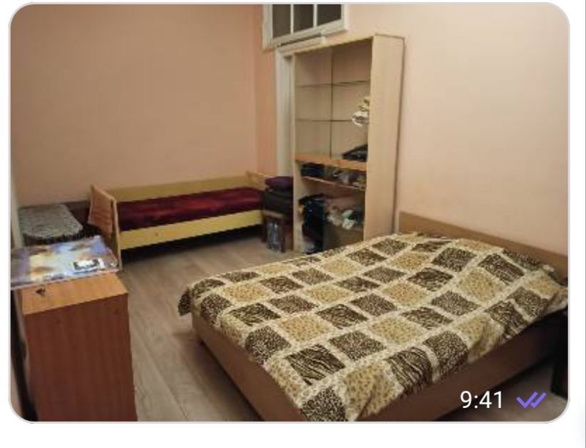 Віддам безкоштовно шафу 1.77*1.65*0,6м і ліжко 1.5м на 2м