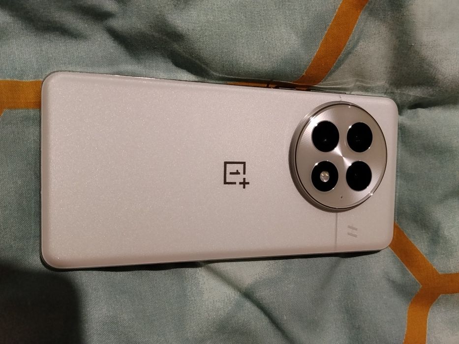 OnePlus 13 12/256gb - Oxygen OS