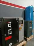 Compressor parafuso 7.5Hp/secador e depósito 270L