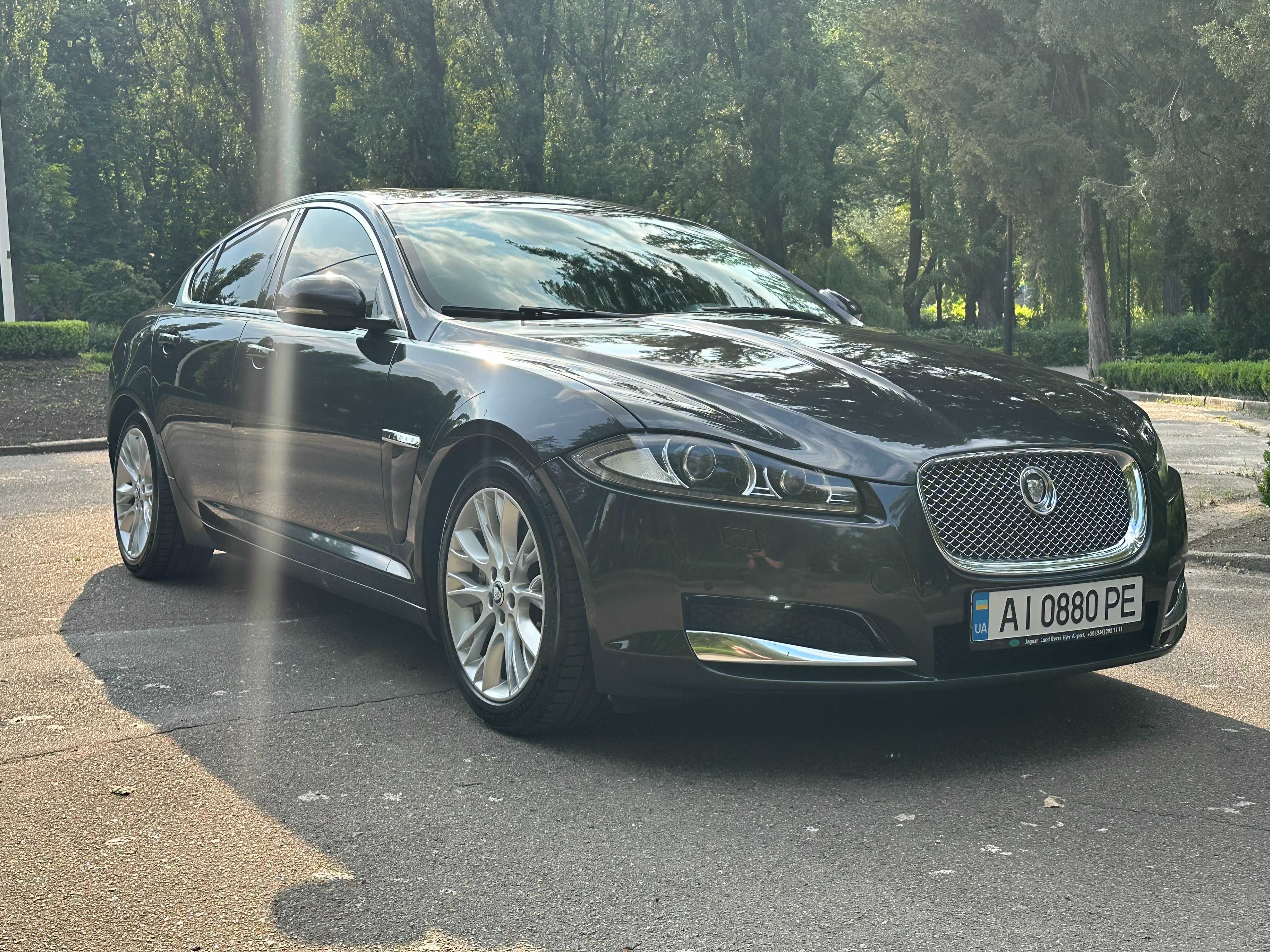 Jaguar XF 3.0 AT (340 к.с.) RWD