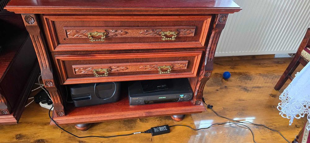 Komplet mebli zdobionych dębowych swarzędz 1995