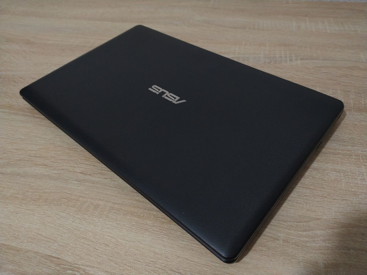 Ноутбук Asus X552C 15.6" | Intel 1007U | Nvidia 710M | 12GB RAM | 120G