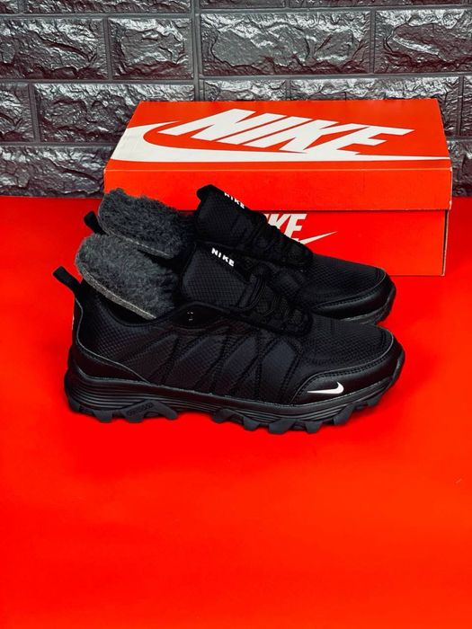 Водонепроницаемые кросовки найк / Nike waterproof демисезонные кросы