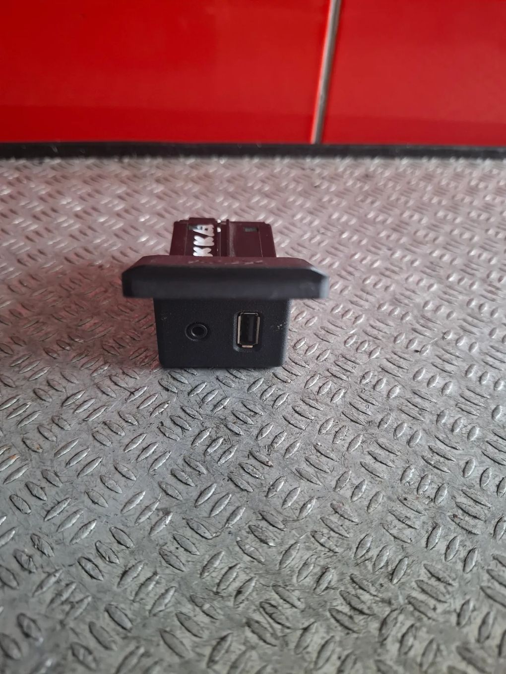 Gniazdo AUX USB Opel Mokka A 2015 rok nr 20874710