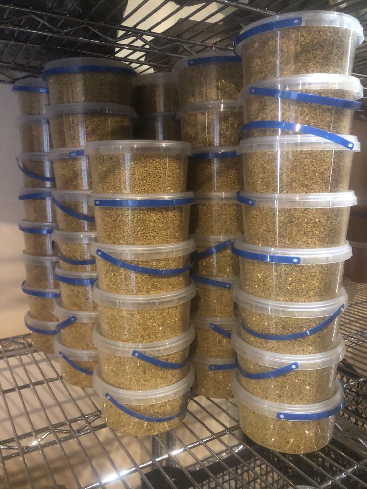 Продукти бджільництва