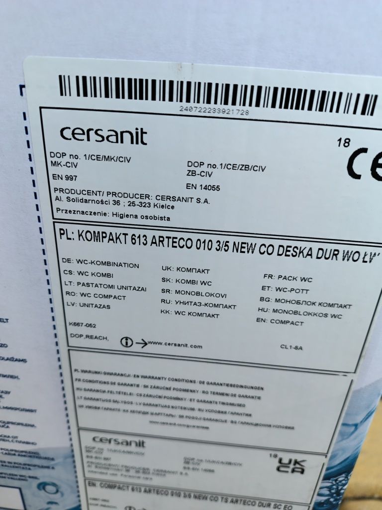 WC kompakt uniwersalnym super firmy Cersanit model Arteco z deską