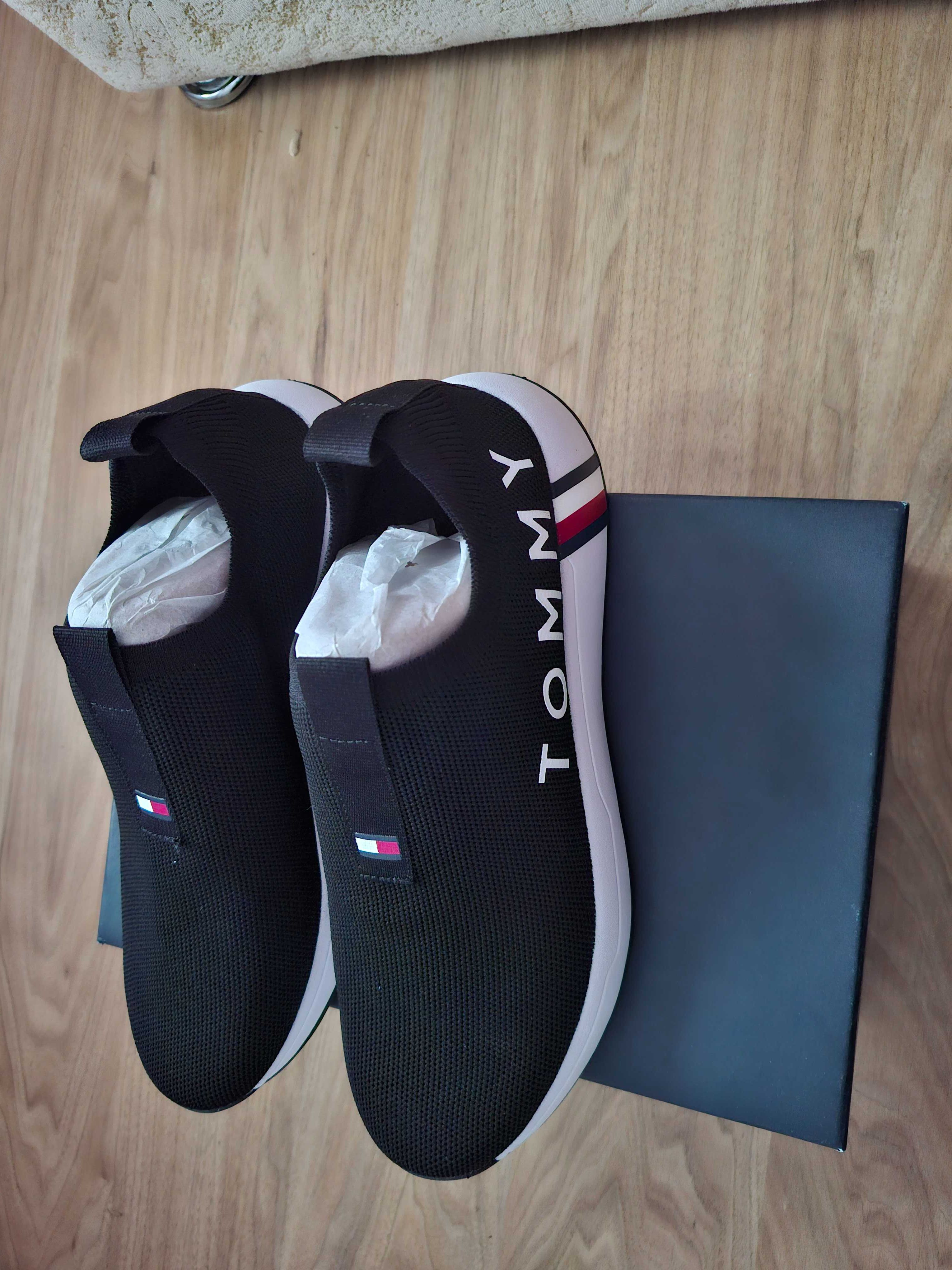 Кроссовки Tommy Hilfiger розмір 9.5