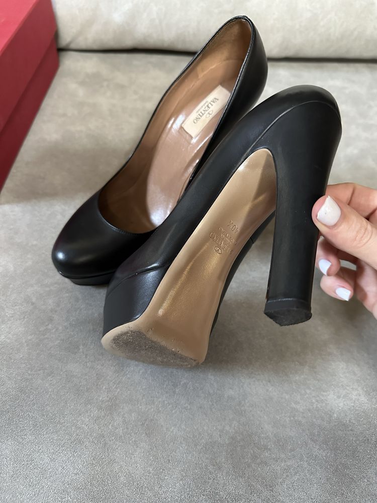 Туфлі Valentino 40,5 оригінал