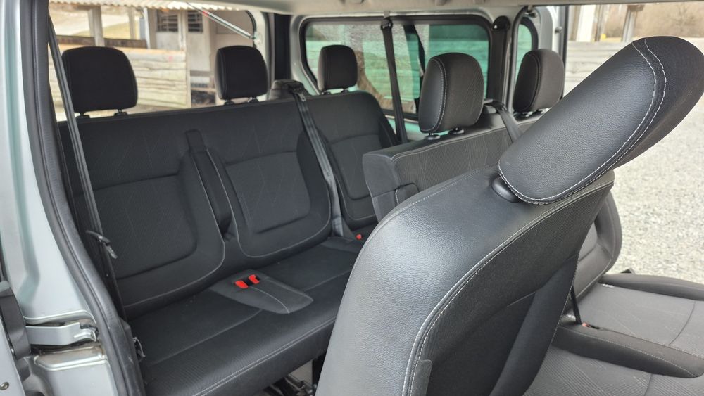 Оренда авто RENAULT Trafic