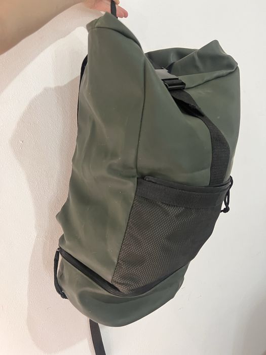 Mochila impermeavel verde