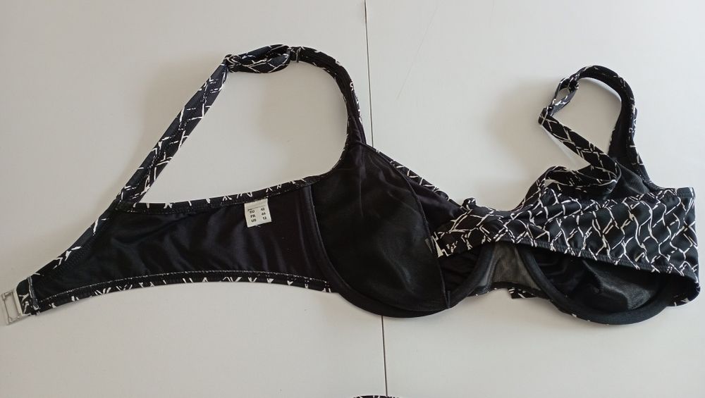 Biquini preto e branco da "Água fresca"