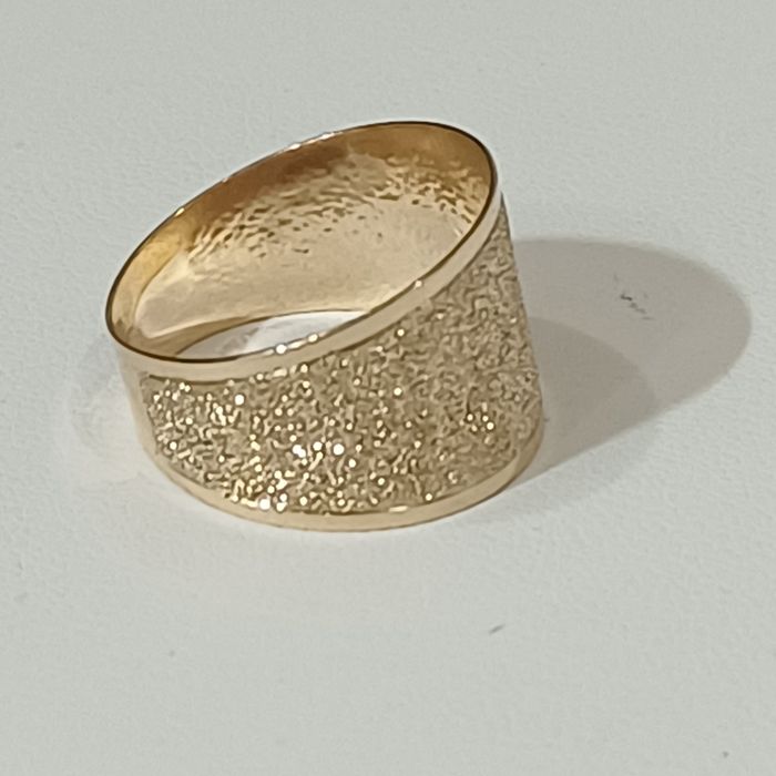 Złoty pierścionek szeroki ldiamentowany prosto z Włoch