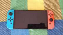Nintendo Switch OLED z Joy-Conami Neon + akcesoria