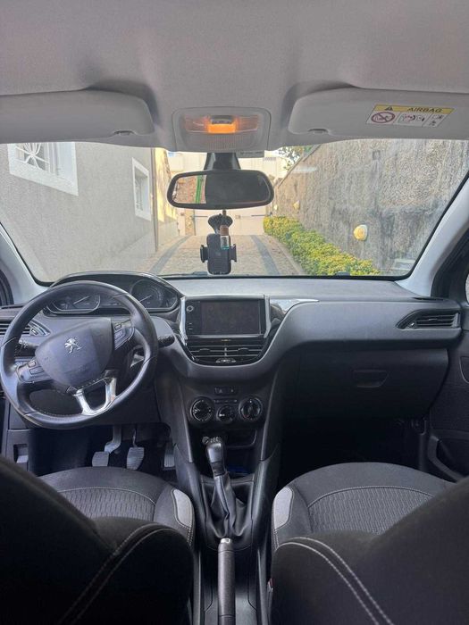Peugeot 208 1.6 HDi / BlueHDi 75