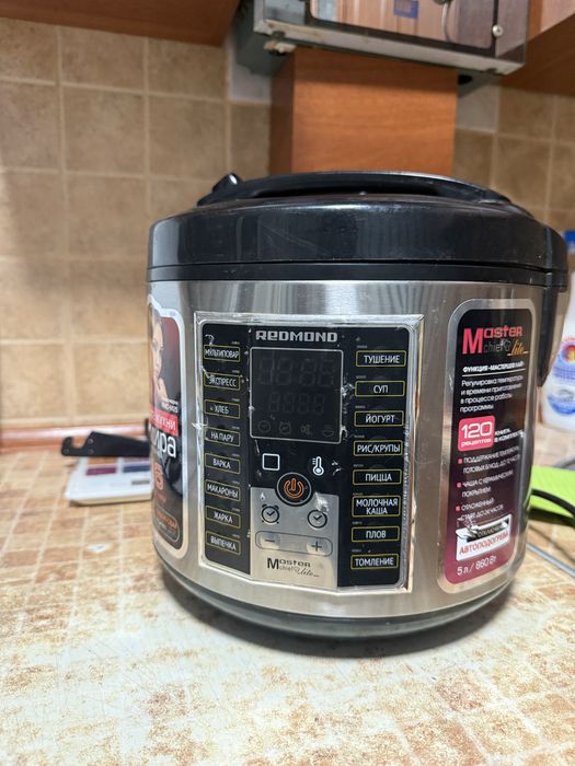 Мультиварка REDMOND