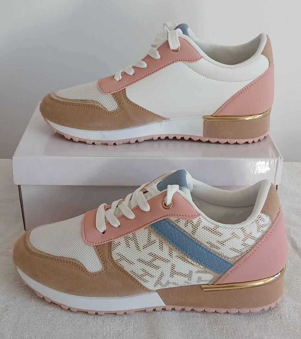 Calçado de senhora. Vários modelos,  tamanhos 35 ao 40. Novos.