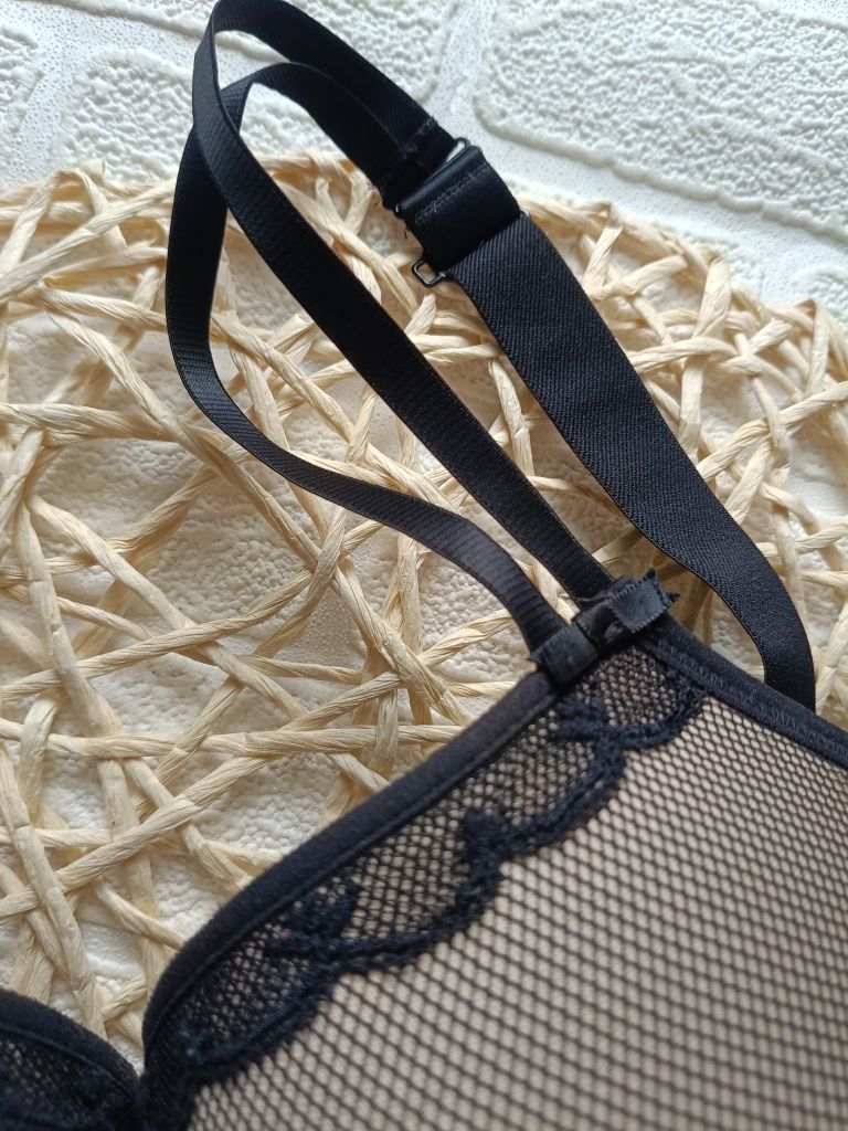 Biustonosz modelujący Freya rozmiar 60 J stan idealny