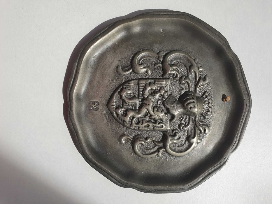 Placa com Brazão, em estanho, cerca 1950