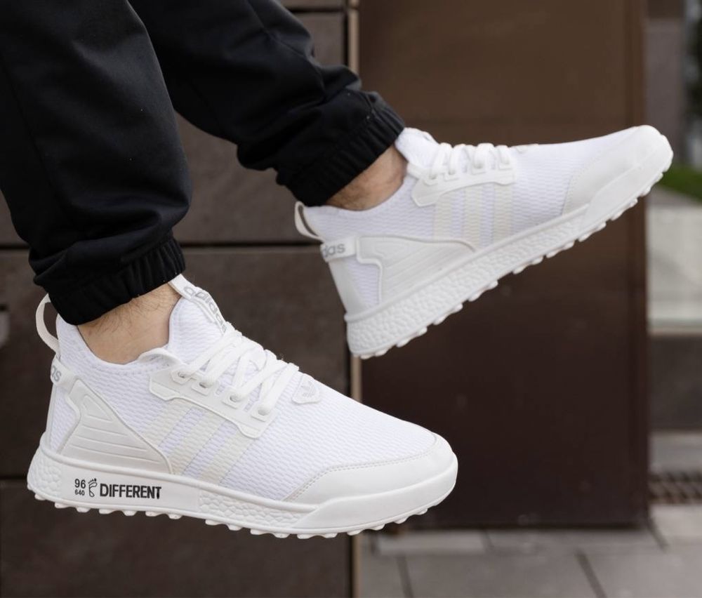 Adidas Different White  /мужские кроссовки