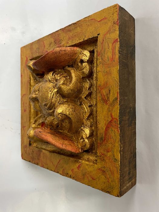 Cara de Anjo com douramento e marmoreado madeira castanho