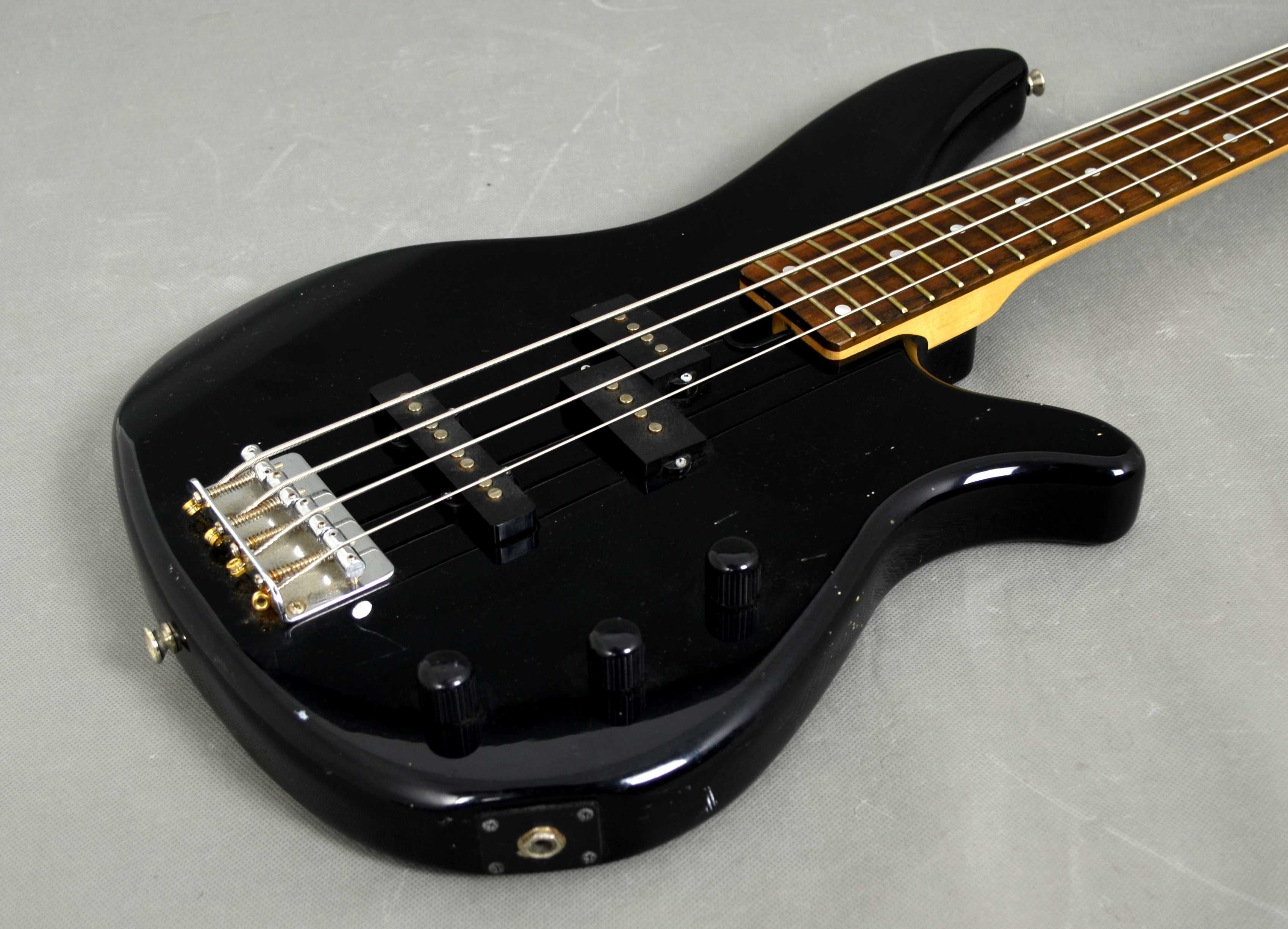 Yamaha RBX 170 Black Gitara Basowa``