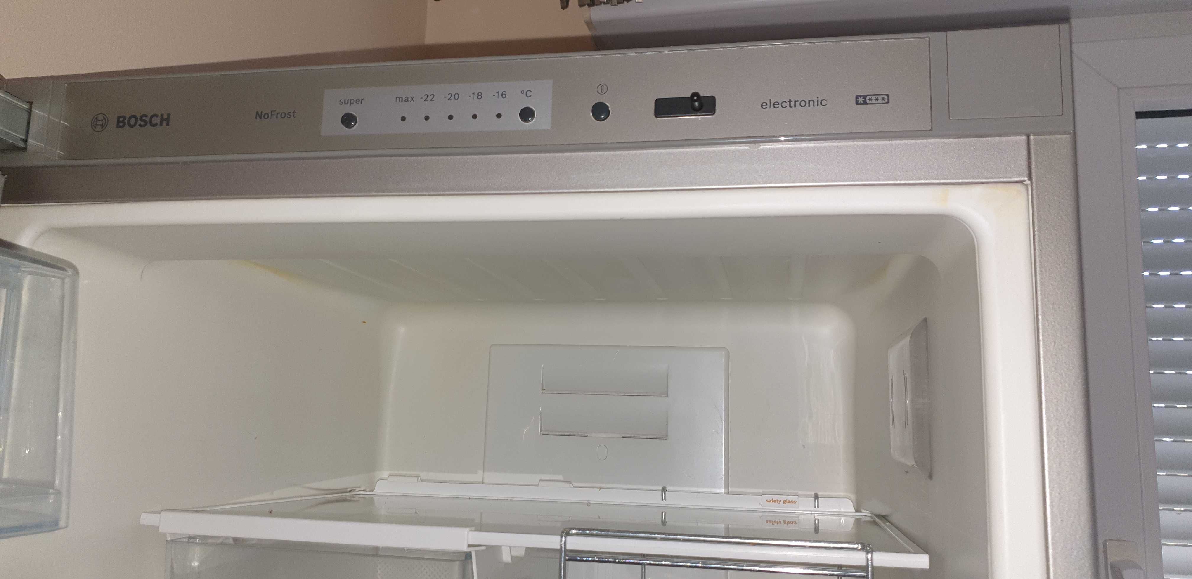Lodówka BOSCH No Frost KG49EA