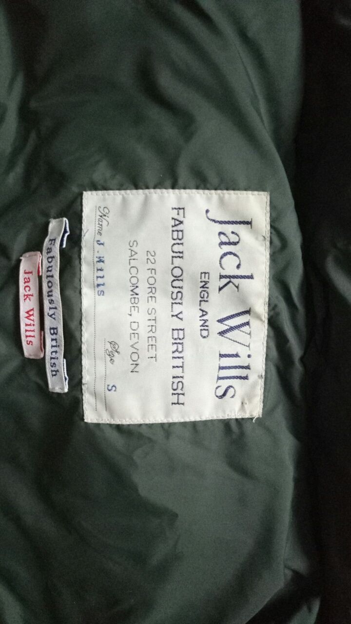 продам желетку пуховик “Jack Wills ” “Джек Виллс”