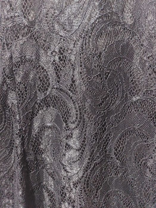 vestido preto em renda