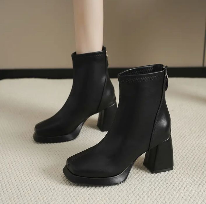 Черевики жіночі в асортименті