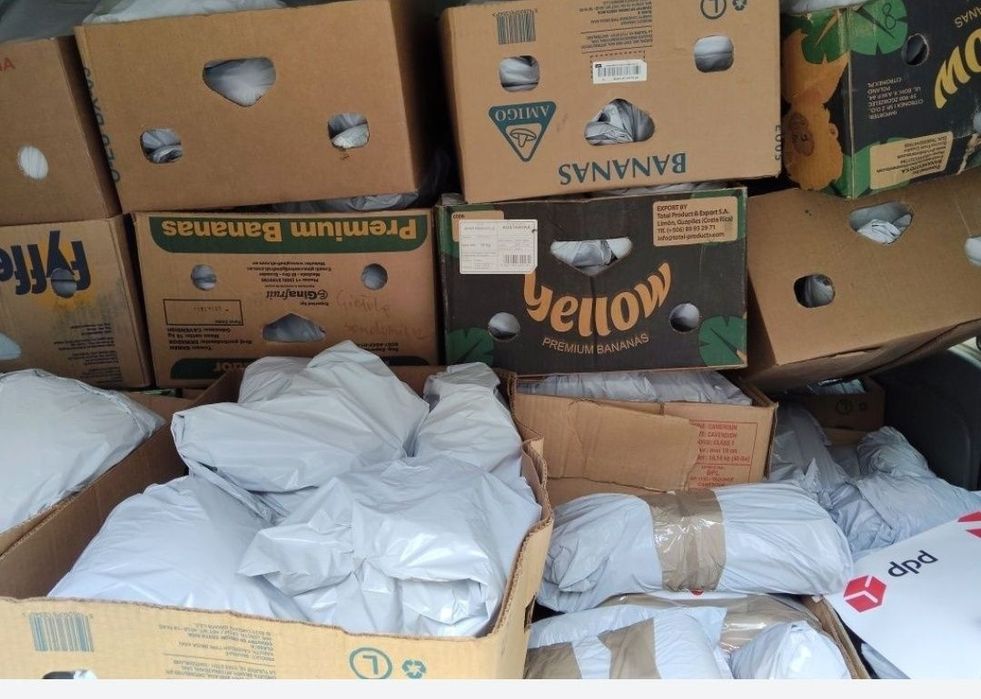 Niespodzianki paczki cały bananowiec