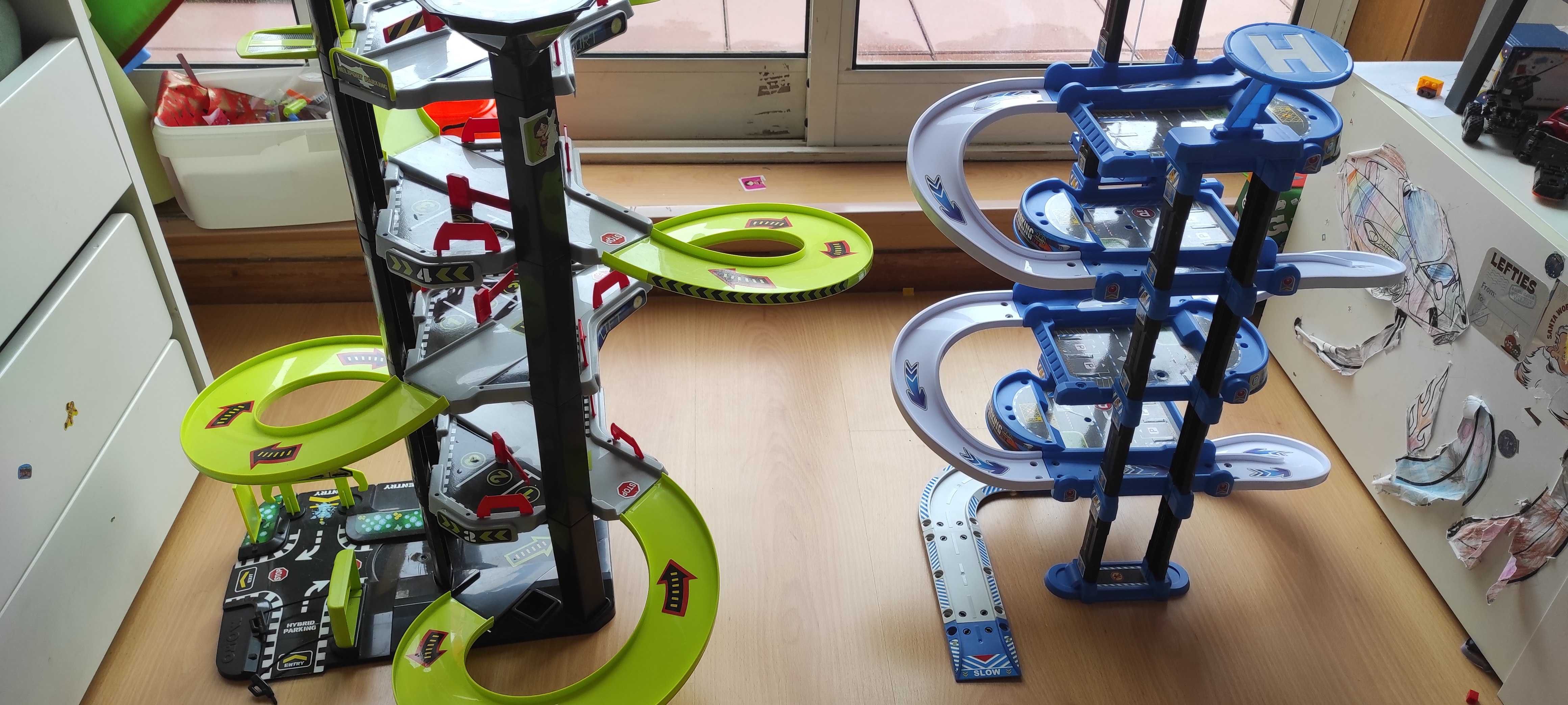 Brinquedo 2 Pistas de Carrinhos (1 por 25 euros) para meninos