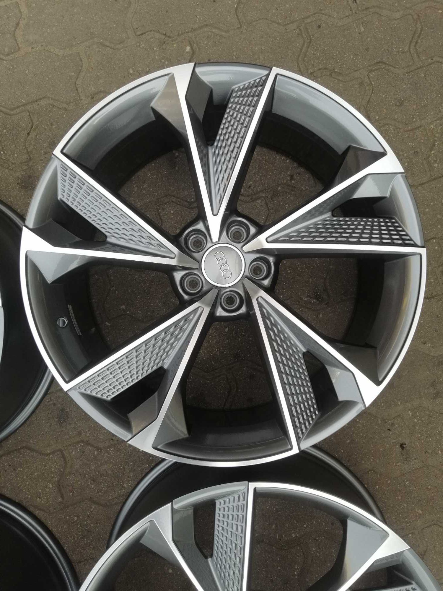 Felgi aluminiowe 5 x 112 R 21 Alufelgi oryginalne Carbonado Audi