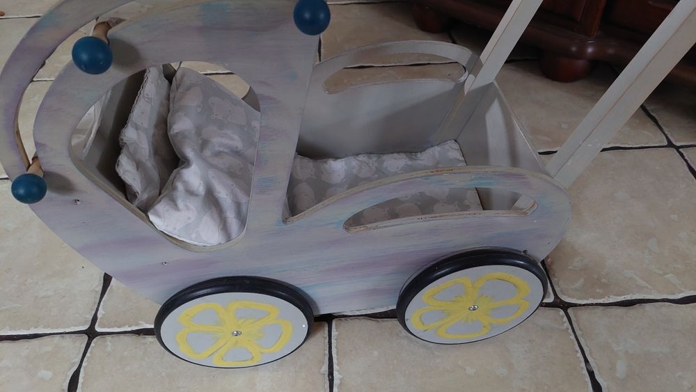 Wózek drewniany dla lalki