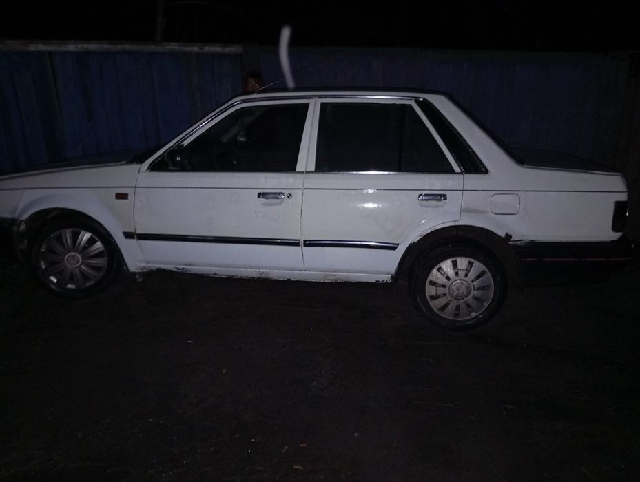 Продаю Мазду 323 ціна 12 000 тисяч