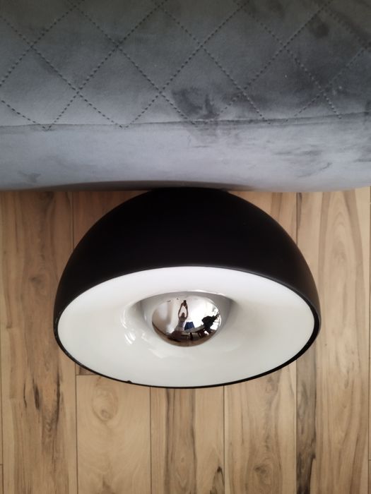 Bardzo ciekawy żyrandol