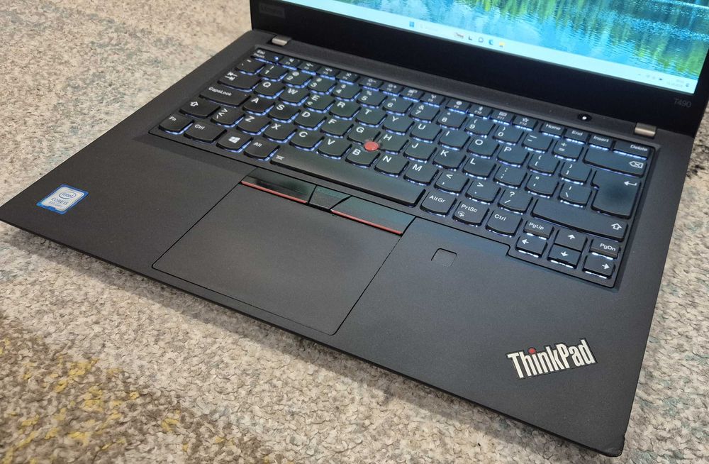 Lenovo ThnikPad T490 Ultrabook i5/256SSD/24GB/bat.2h