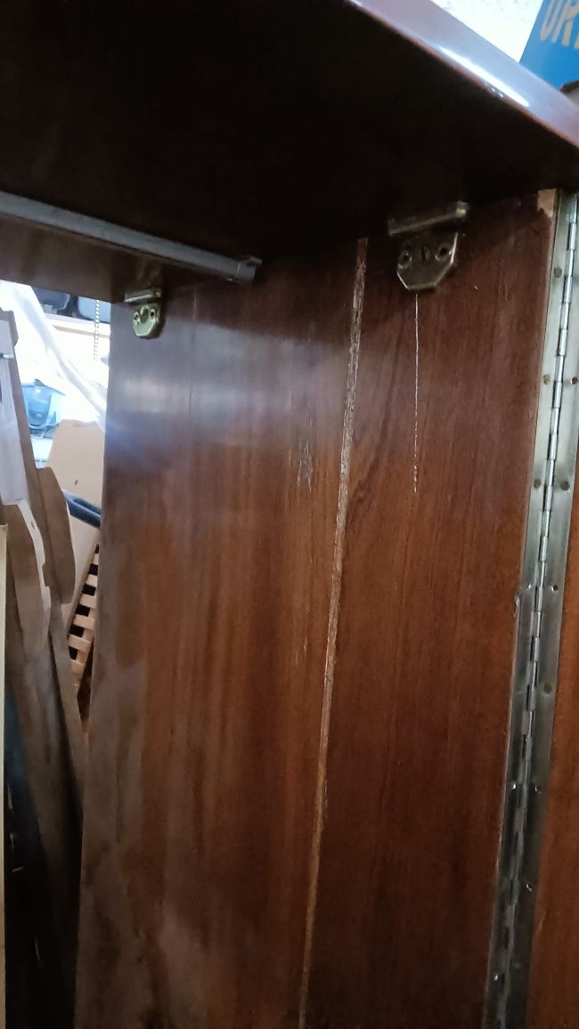 Guarda roupa pequeno duas portas