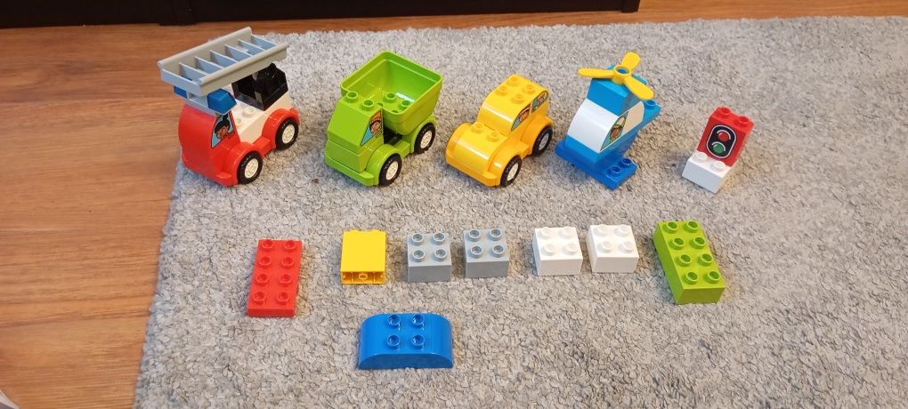 Zestaw LEGO Duplo pierwsze pojazdy
