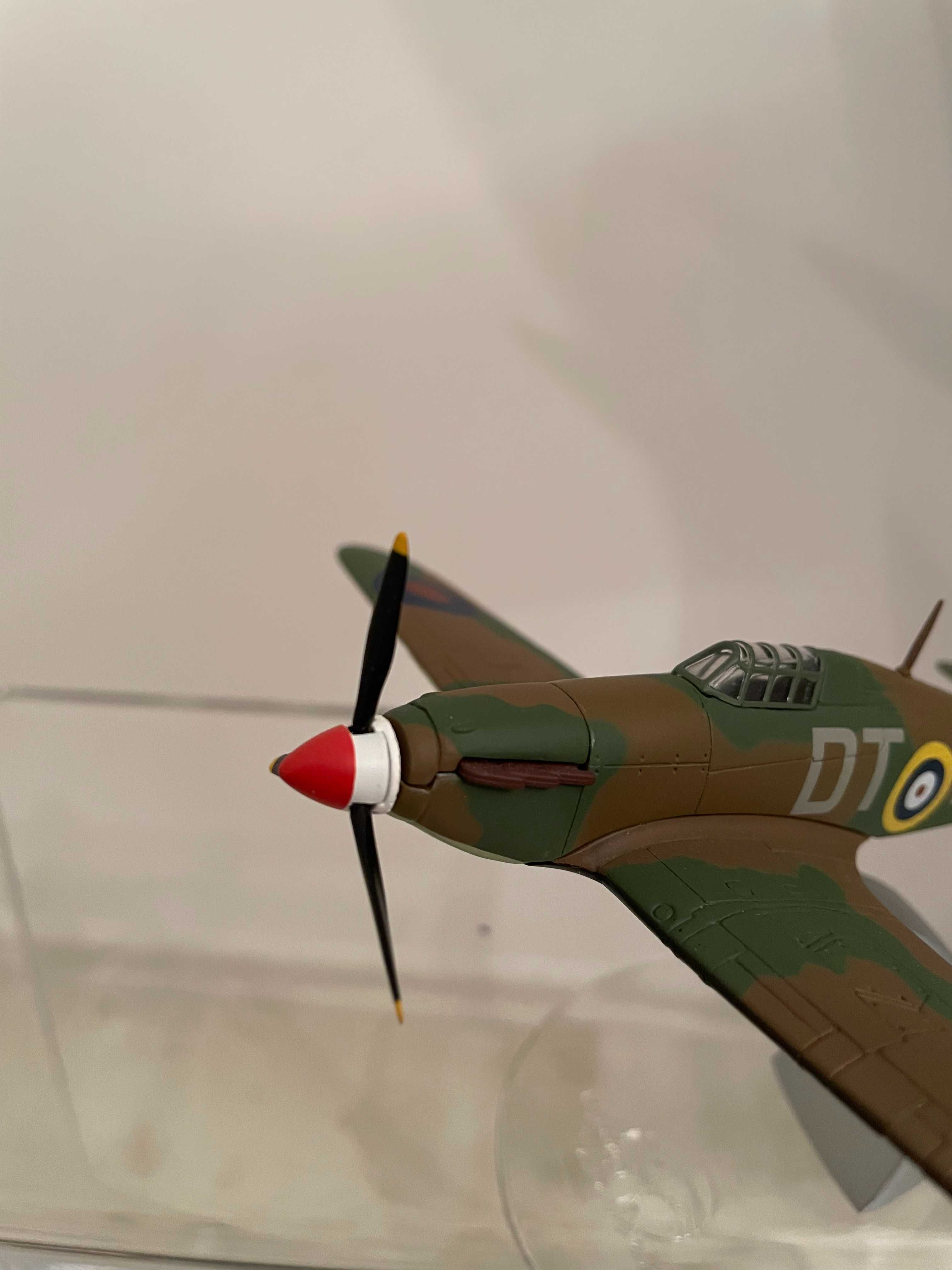 Corgi Warbirds Series 2 Hawker Hurricane 1:72