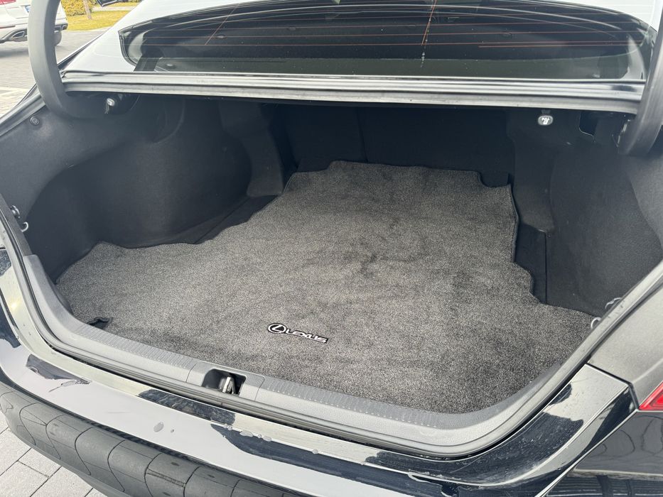 Toyota camry 2020р.