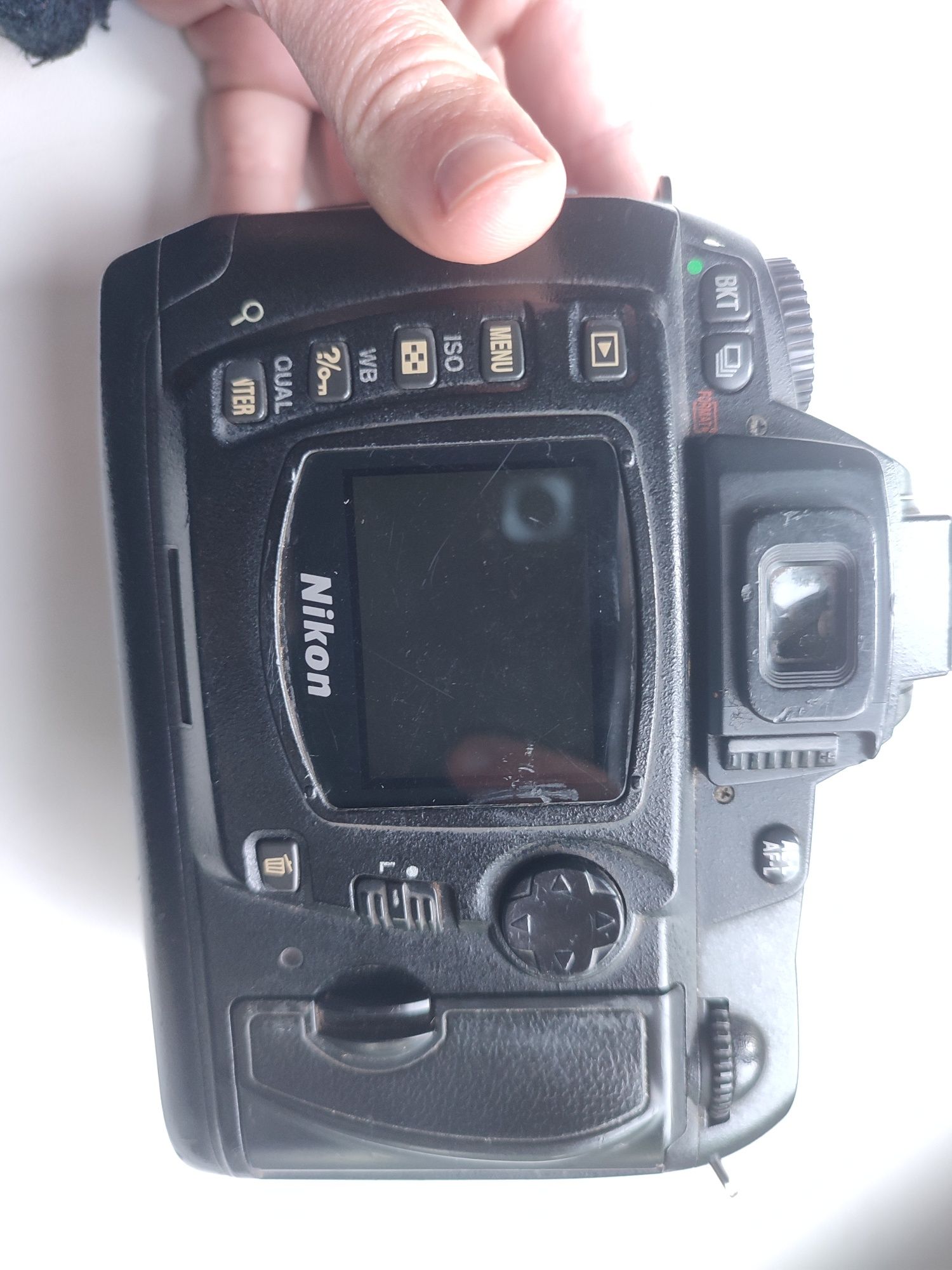Продам Nikon D70 зеркальный фотоаппарат
