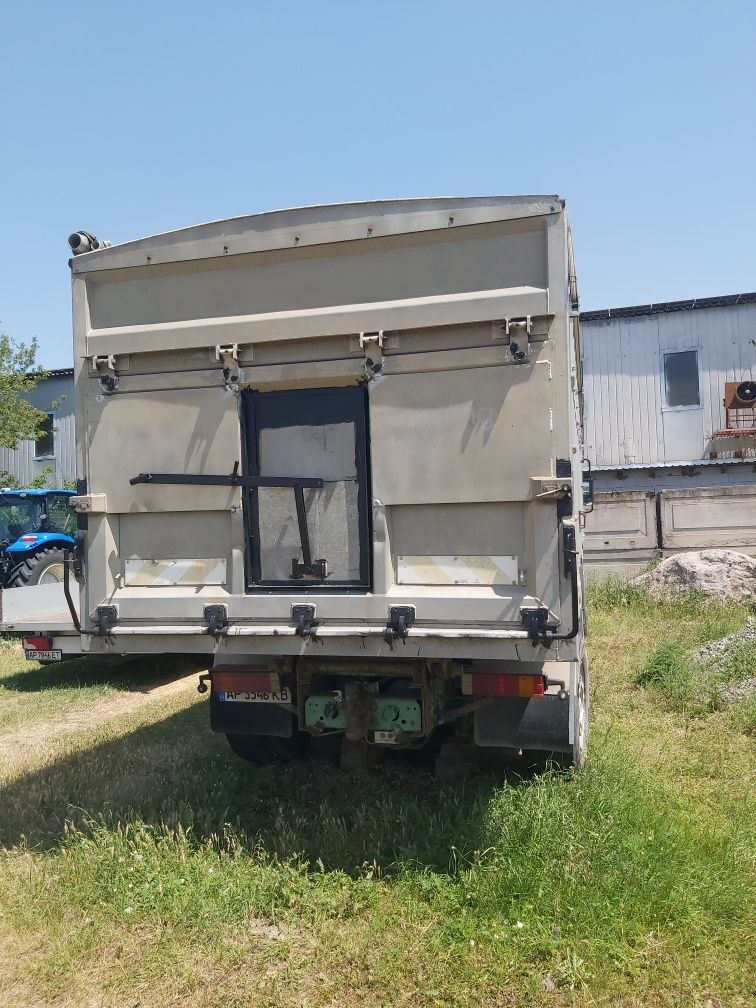 Mersedes-benz actros 3236