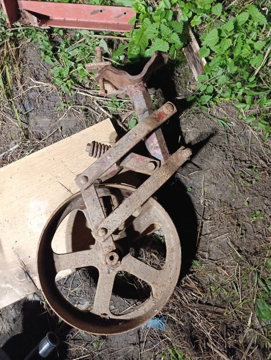 Koło amortyzujące do kosiarki konnej