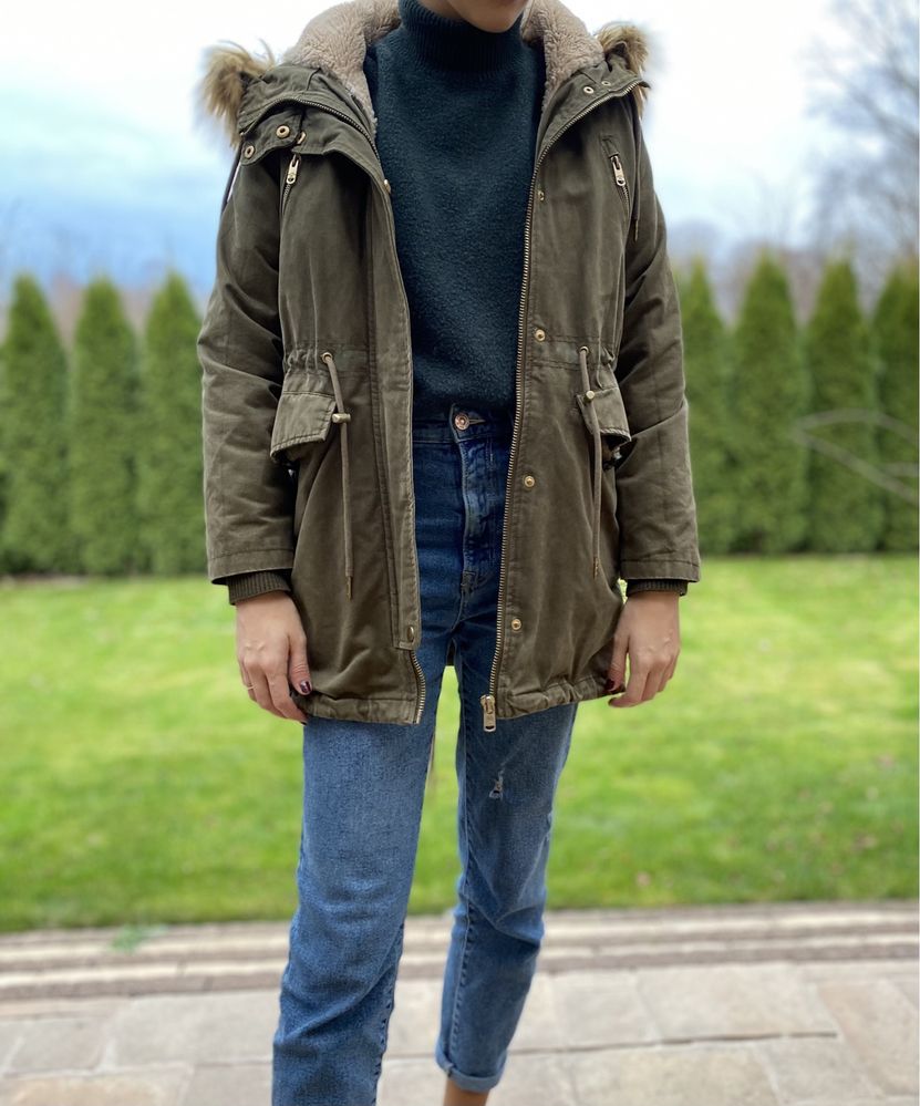 Kurtka khaki z misiem ociepleniem pull and bear XS parka